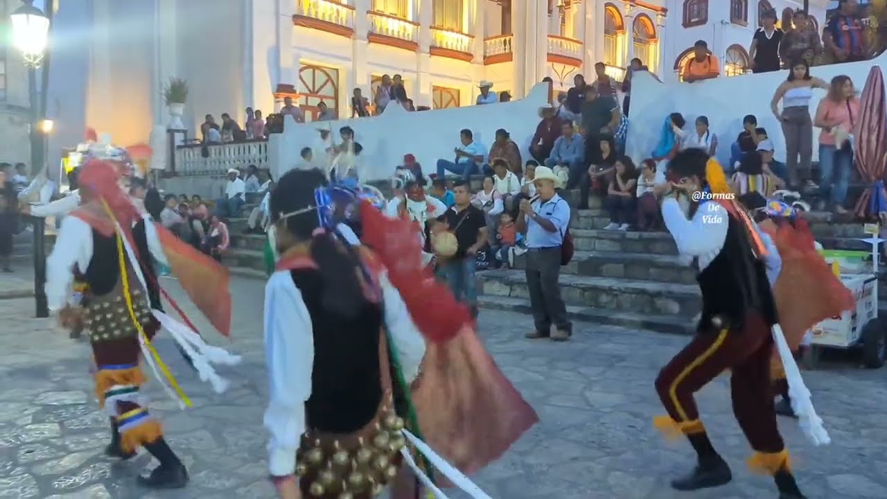 Danza de Los Santiagos/Cuetzalan, Puebla