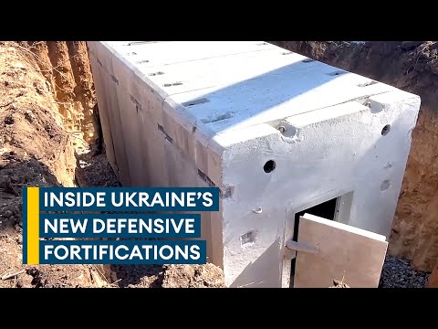 Ukraine builds miles of frontline trenches and bunkers to repel Russian army