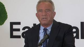 RFK Jr. at Fort Drum: Praises Ebola quarantine response, attends dining hall opening