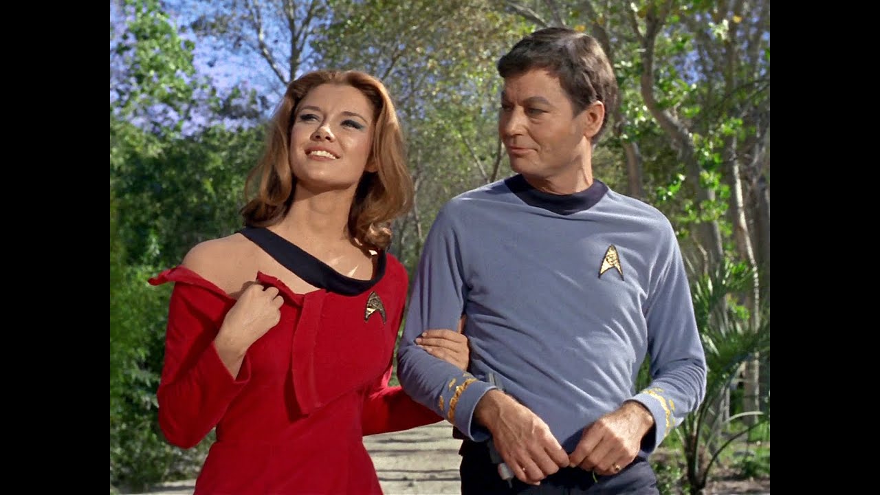 BEAUTIFUL LADIES OF STAR TREK TOS - Shore Leave 02