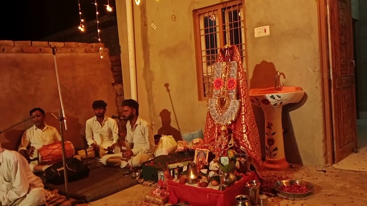 केरवा थान ध्यायी पांडव थान ध्यायी गायक भगत श्री ओमप्रकाश दुपगा व उनके शिष्य सिलवानी 9784712677