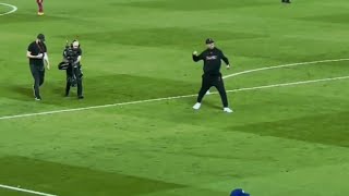 Klopp Gives 8 Fist Pumps After Late Win Over Newcastle