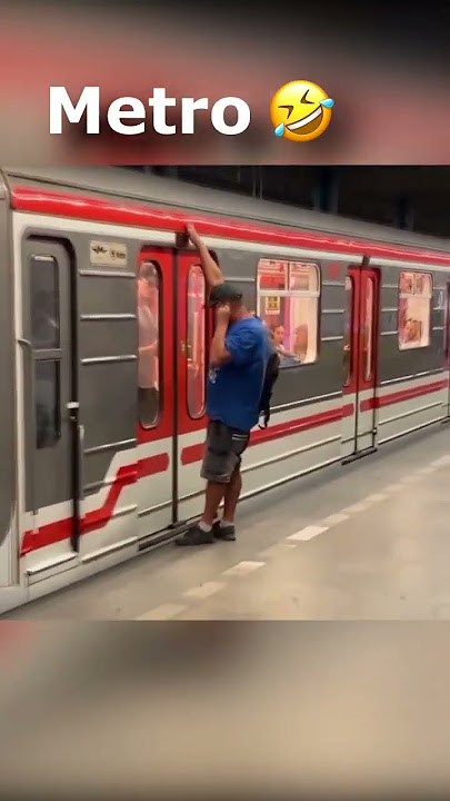 Sranda v Pražském metru 🤣👍  #cz #sranda #czech #komedie #vtip #srandamusibyt #sk #zabava #praha