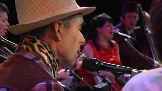 Wellington International Ukulele Orchestra - I Love You, Raylene chords