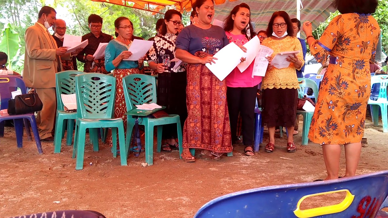 Tuhan mamasumasu hita on-Koor Agave Parsoburan