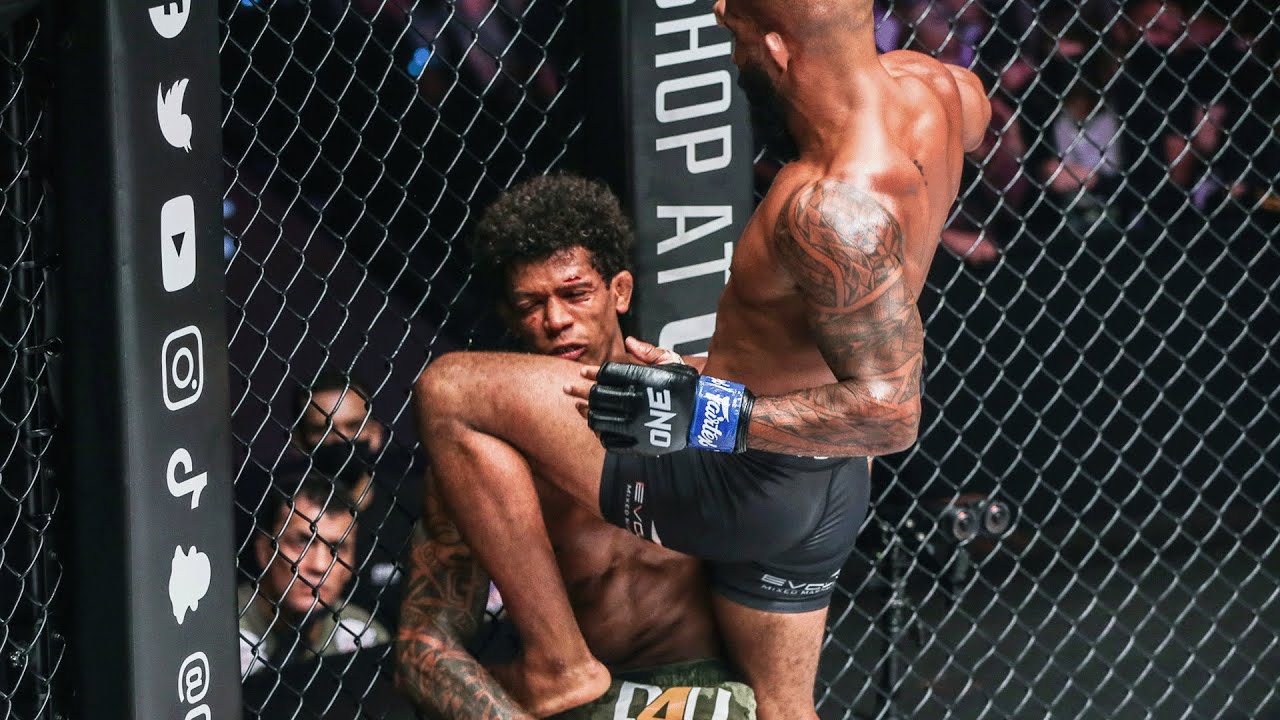 TOP 5 KNOCKOUTS OF 2022 😵😱 Johnson vs. Moraes II And MORE!