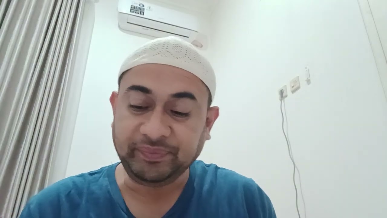 Hukum Mencium Tangah Mertua Batal Wudhu atau Tidak ? Menurut Mazhab syafii