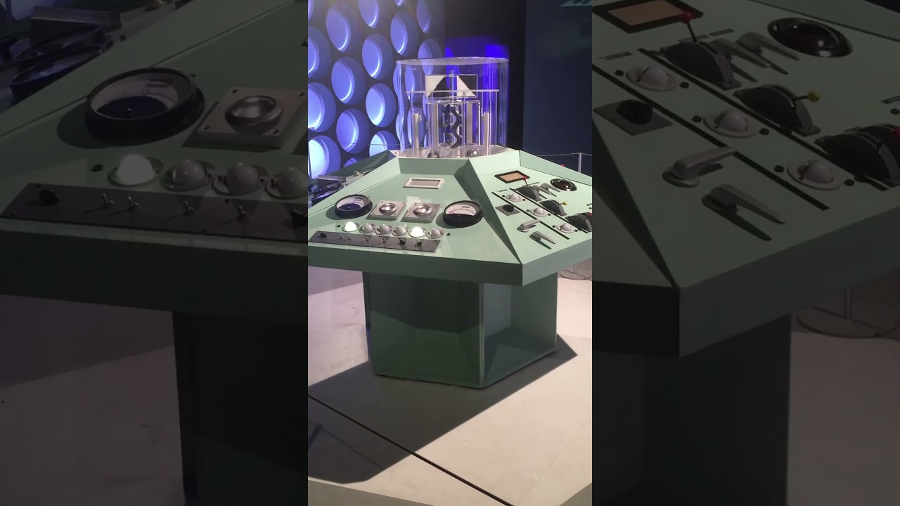 Doctor who Tardis console 