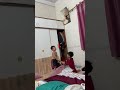 2 thằng oánh nhau 1 thằng mách bố