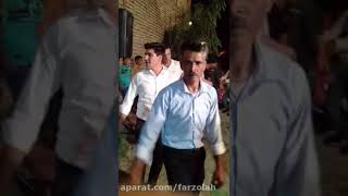 رقص دسمالبازی عزیزی ها در روستای گوبین گوغر بافت۹۶ خواننده:علی صادقی