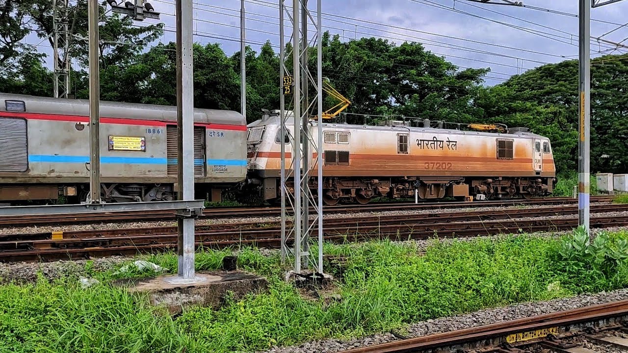 Train no. 02626 Kerala Covid - 19 Special (New Delhi - Trivandrum Central) Leading with ED WAP-7