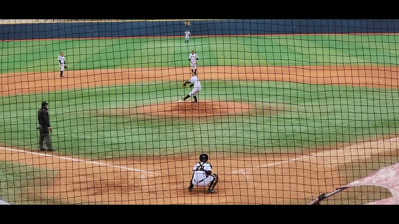 경기상업고등학교 야구부 포수 엄형찬 선수 2루 송구 영상