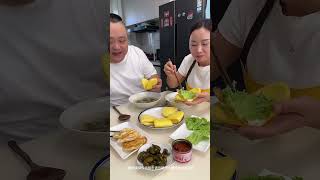 少しだけ計算してわさびを器の縁に塗ると、馬鹿な夫はスープを一口飲んでそのまま辛さにびっくりした