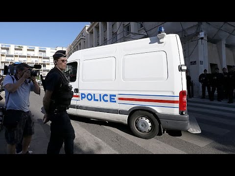 Убийство ультраправого активиста в Лионе: громкие аресты и поток дезинформации в соцсетях