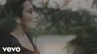 Video thumbnail of "Cristina Mel - Santo, Santo (Lyric Video)"