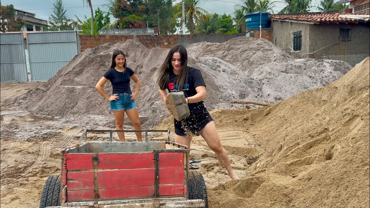 THAMIRES E IRMÃ DE LEÔNCIO NO DESAFIO DE CARREGAR AREIA | THAMIRES THUANNY