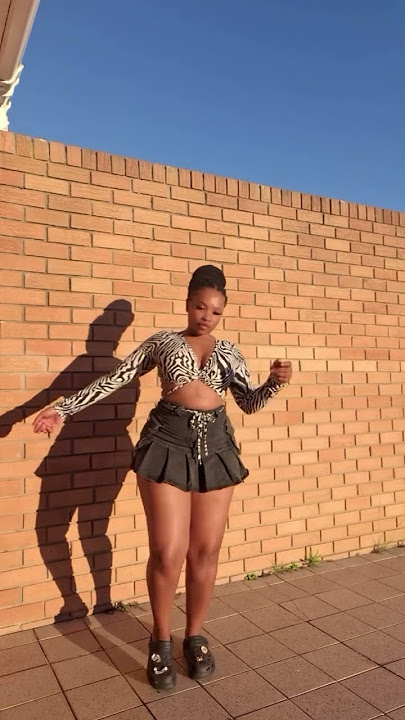 dlala ka yona 🖤 #amapianovibessa #amapiano #amapianodance #dance