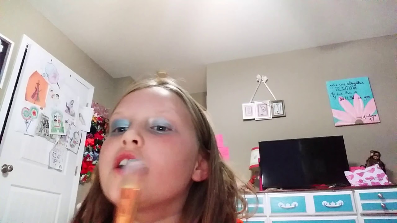 Pop rock makeup look - YouTube