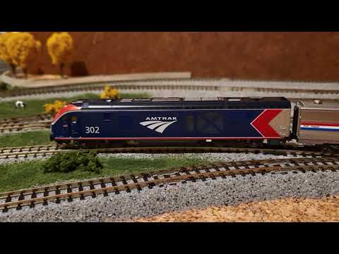 Kato Amtrak Superliner (10-1788 / 10-1789) - 2023