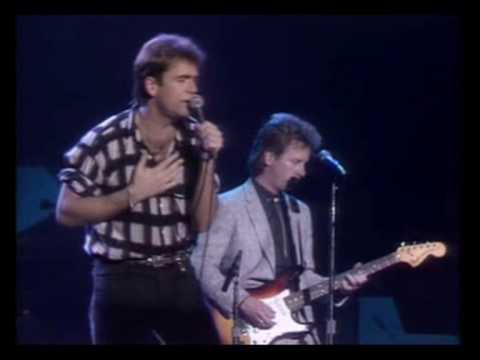 Huey Lewis Stuck with you LIVE