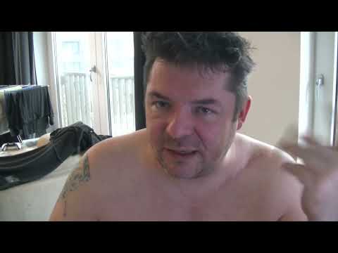 Weird shopping and audience pride 11-21-2023