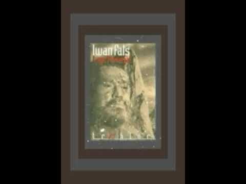 Iwan fals pada batu dalam diam