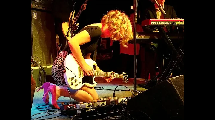 Samantha Fish 2017 10 20 Tampa, Florida - Skipper'...