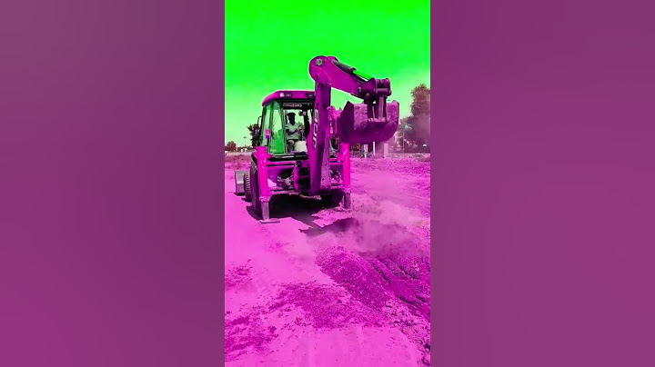 pink jcb 3dx backhoe loading soil in Mahindra tractor #jcb #jcb3dx #shorts