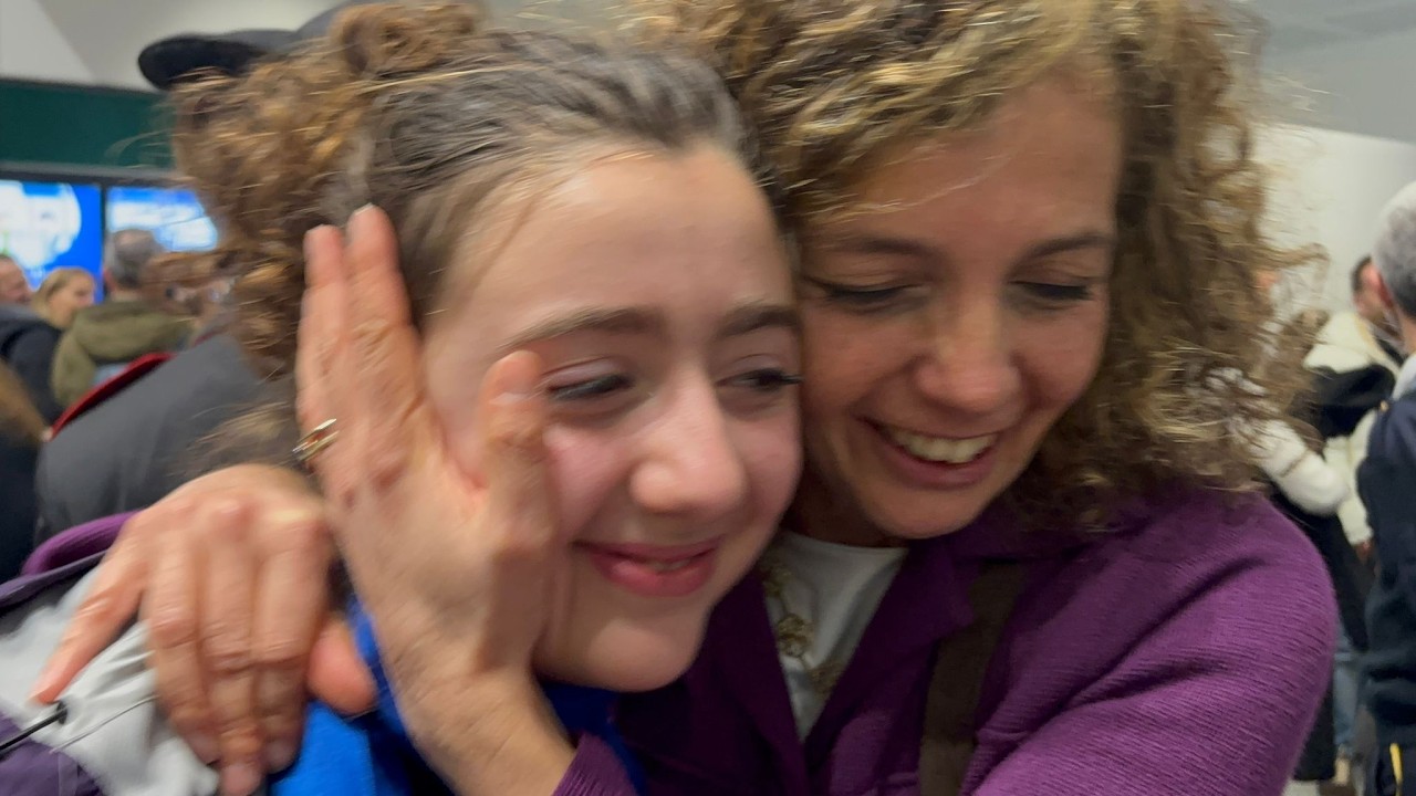 All'aeroporto di Malpensa il rientro degli studenti da Dubai