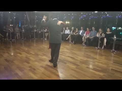 Luciana Mayumi ,Luis Rojas en San Paulo