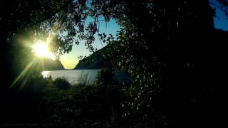 Strong Wind Over River 🌬️ Sun Reflection Nature Ambience (4K)