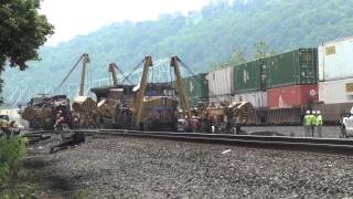 Hulcher Caterpillar Crews Prep Raising Up Ac4400Cwcte Sewickley, Pa Derailment Site. 7314