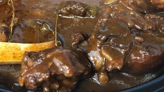 Slow Cooker Oxtail Stew [Video] – Mommy’s Home Cooking