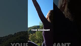 Ze vertelden je dat verlangen het juist afstoot, maar dat het de kracht is die het manifesteert.