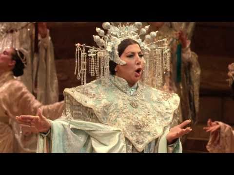 Turandot: "In questa reggia" -- Maria Guleghina (Met Opera)