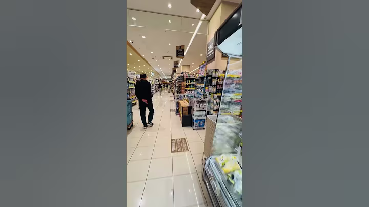 Automatic Umbrella cover machine in Japan🇯🇵 #tokyolotelugammai #travel #ytshorts #japantravel