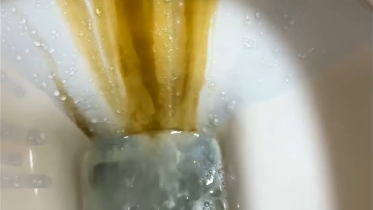 سر تحضير منظف الحمامات المشهور في البيت بخطوات سهلة #مروة_امام #marwa_emam 