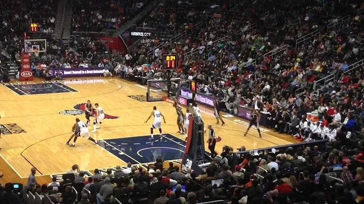 4th Qtr Action between the Hawks and Grizzlies (2-8-14)