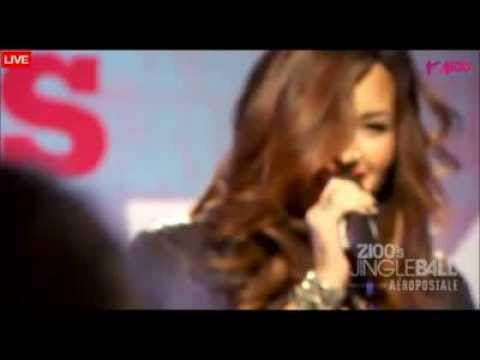 demi lovato singing skyscraper live demi lovato skyscraper live at z100 s jingle ball 2011 demi lovato singing skyscraper live demi lovato skyscraper live at z100 s jingle ball 2011