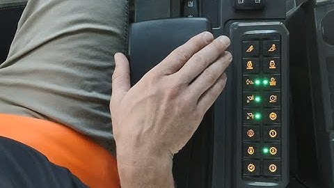 Operator Comfort and Controls | 906-907-908 Next Generation Cat® Compact Wheel Loaders