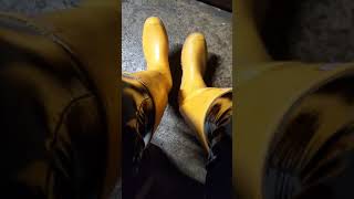 yellow hunter wellies boots and latex leggins