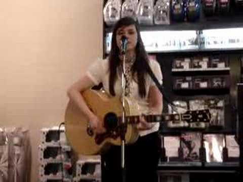Mr. Rock & Roll from Amy Macdonald's HMV Instore Set in Glasgow [8th May 2007]. This set was for the release of her single, Poison Prince.