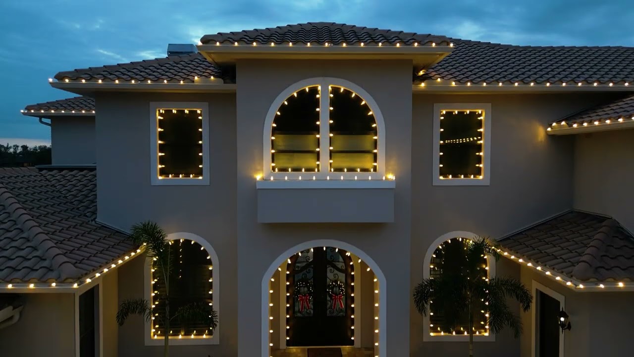 Festive Lighting Pros Decorated Homes Help Spread the Season's Joy