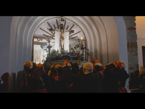 Flores del Sil celebra la procesión del Santo Cristo del Camino