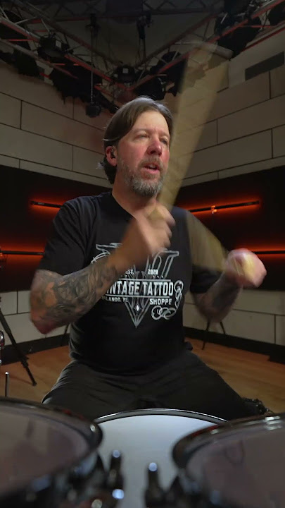 This is why this opening verse still gives goosebumps #drumeo #alterbridge #scottphillips