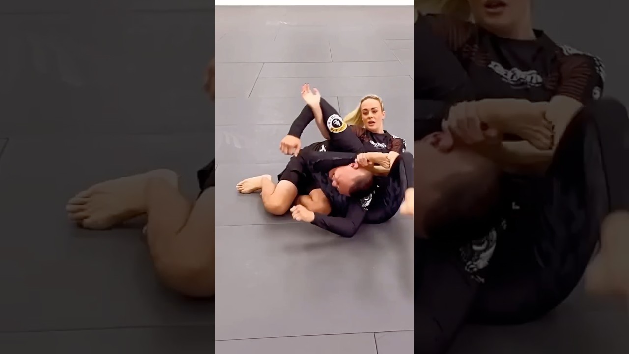 Laura Sanko Inverted Triangle Choke 😱 #JiuJitsuGirls #UFC