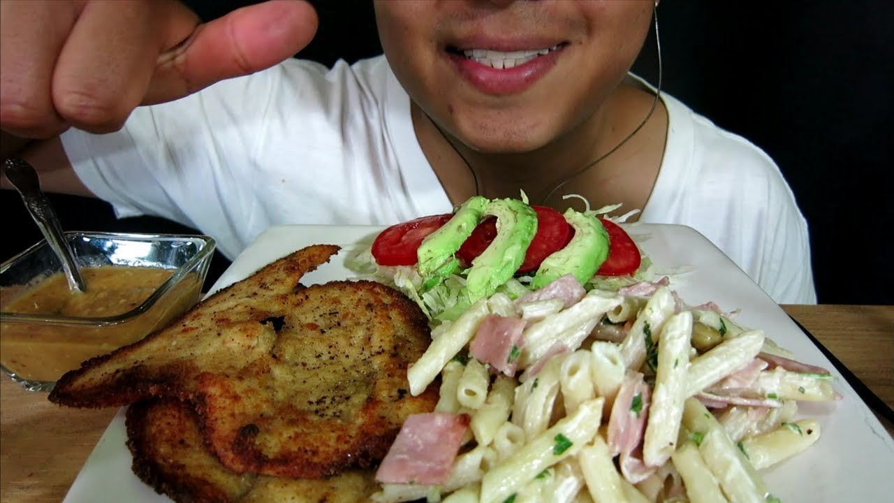 ASMR COMIENDO MILANESA DE POLLO Y SOPA FRIA