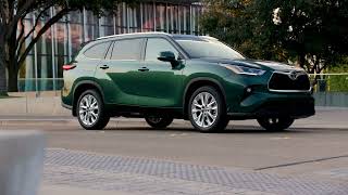 How Much is the Tow Capacity of the Toyota Highlander for 2022? || Sterling McCall Toyota