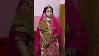 Hatho Me Mehndi Mang Sinduri Ho