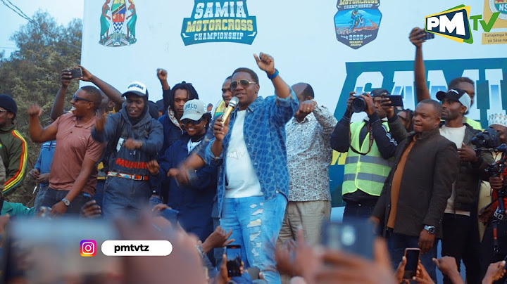 MAKONDA NA WATU WAKE WA ARUSHA HUMWAMBII KITU CHEKI HAPA AKICHEZA NAO DISKO LA BODA BODA